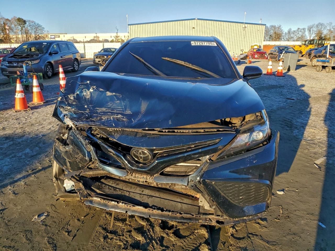 2021 TOYOTA CAMRY SE photo 9