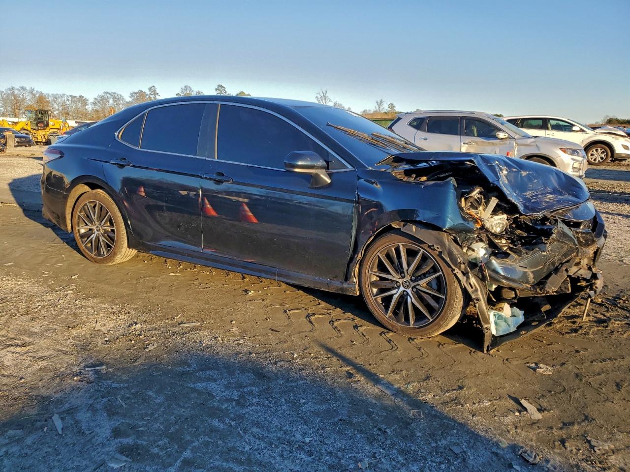 2021 TOYOTA CAMRY SE photo 7
