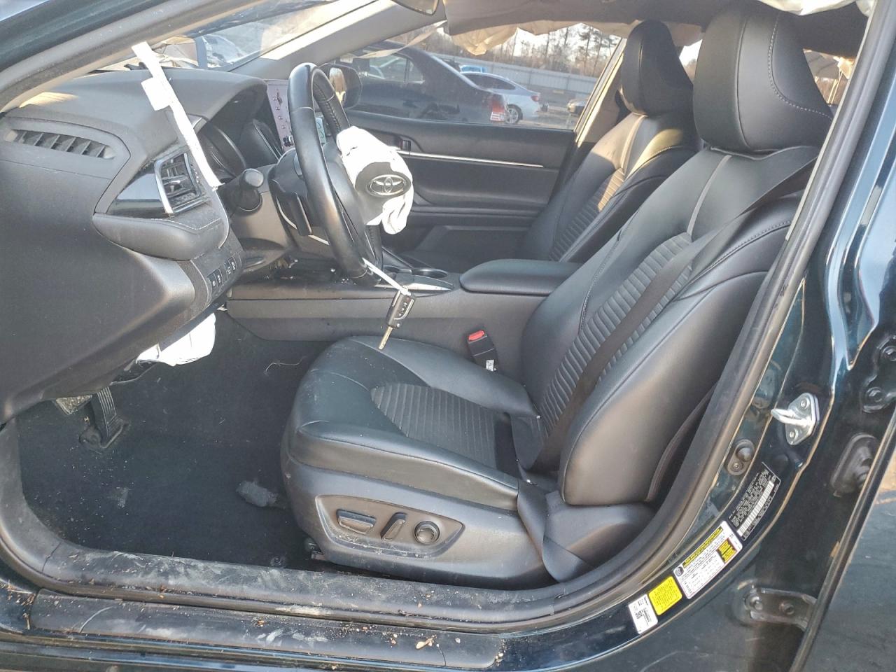 2021 TOYOTA CAMRY SE photo 13