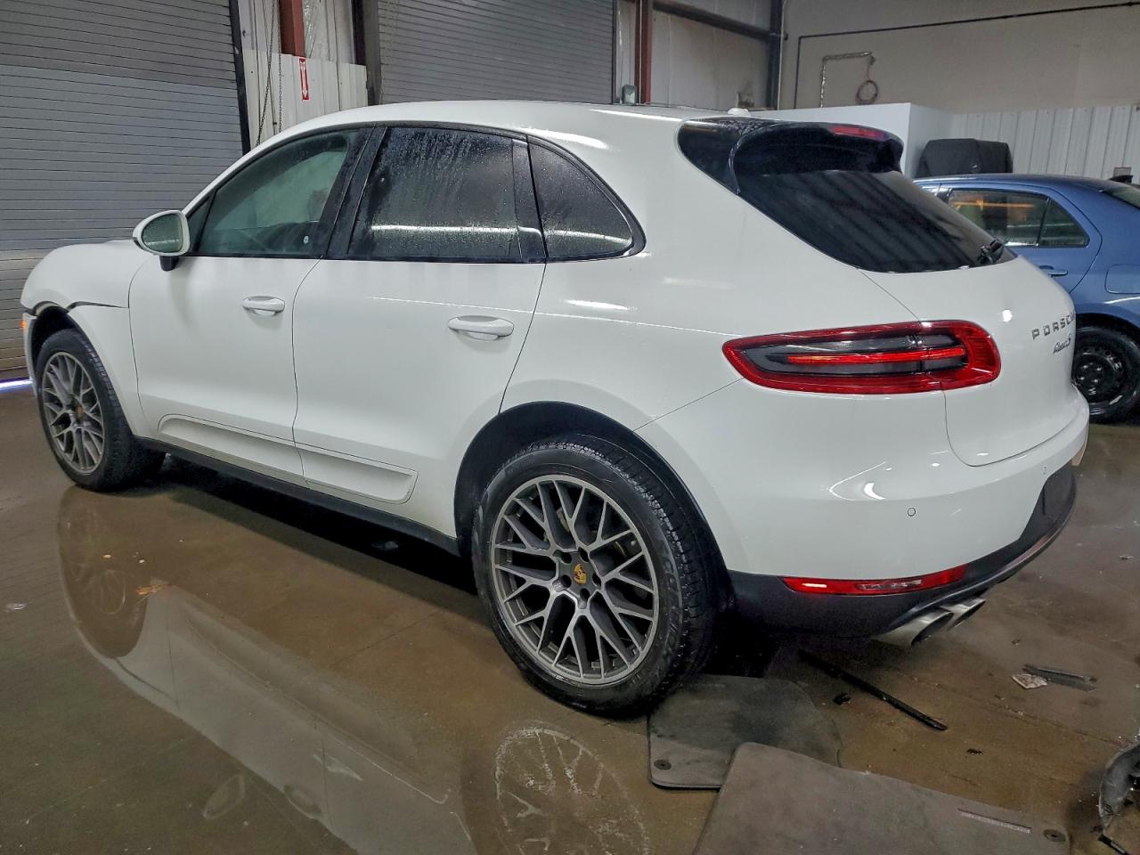 2016 PORSCHE MACAN S photo 2