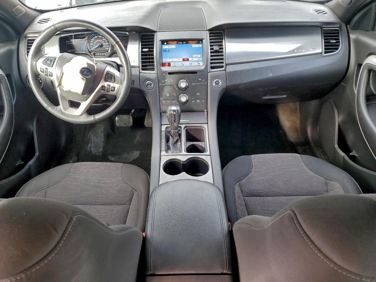 2018 FORD TAURUS SEL photo 8