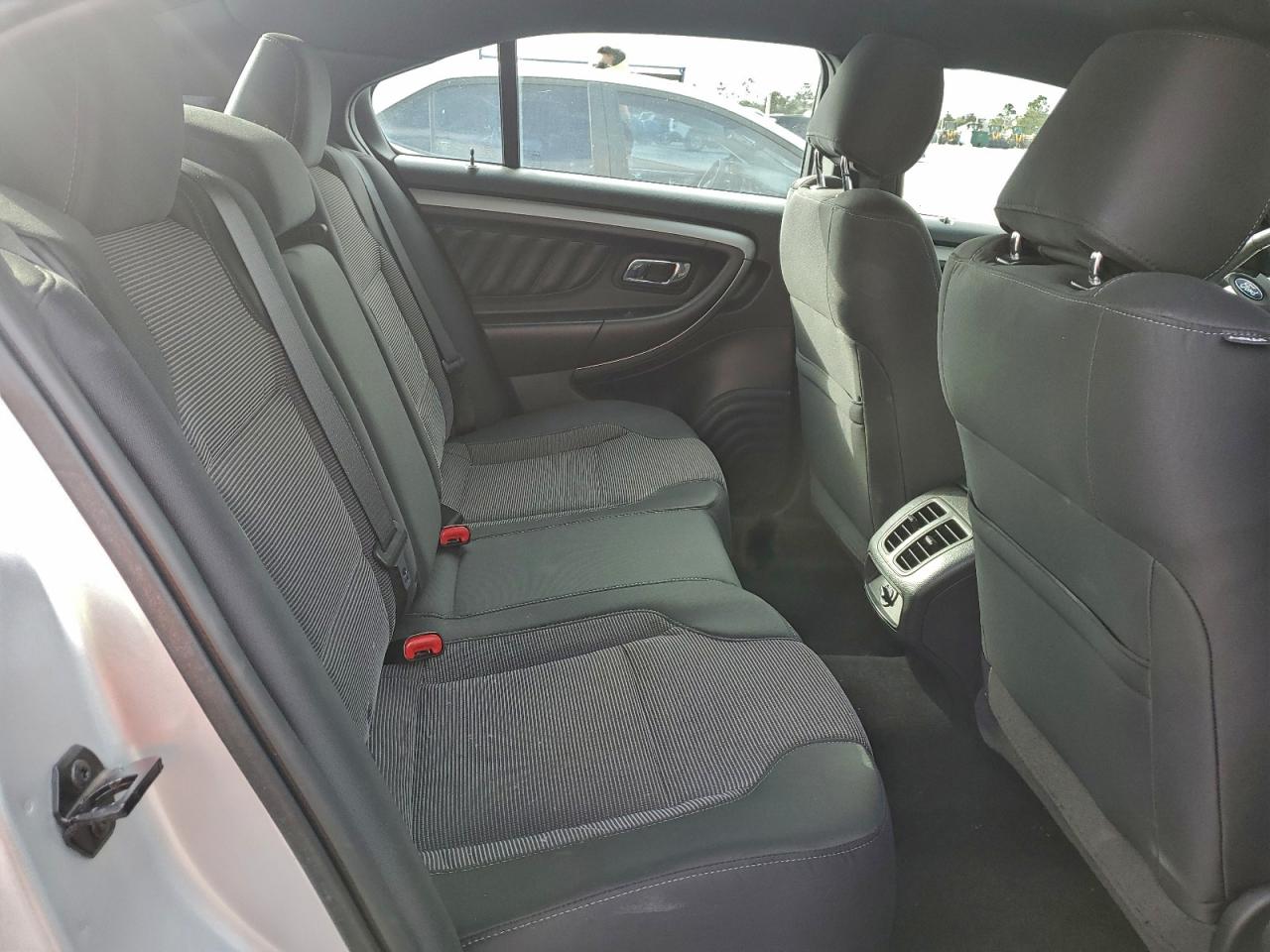 2018 FORD TAURUS SEL photo 10