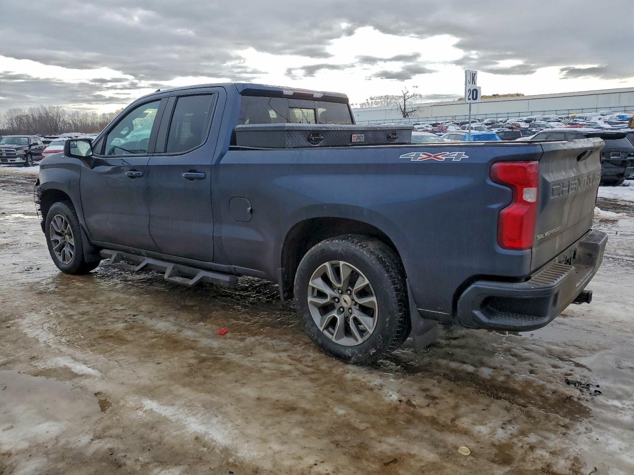 2020 CHEVROLET SILVERADO K1500 RST photo 3