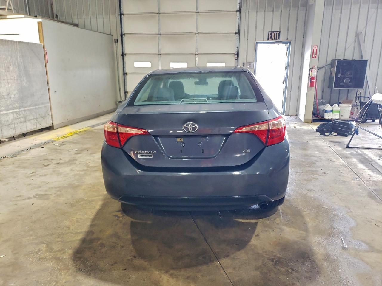 2018 TOYOTA COROLLA LE photo 6
