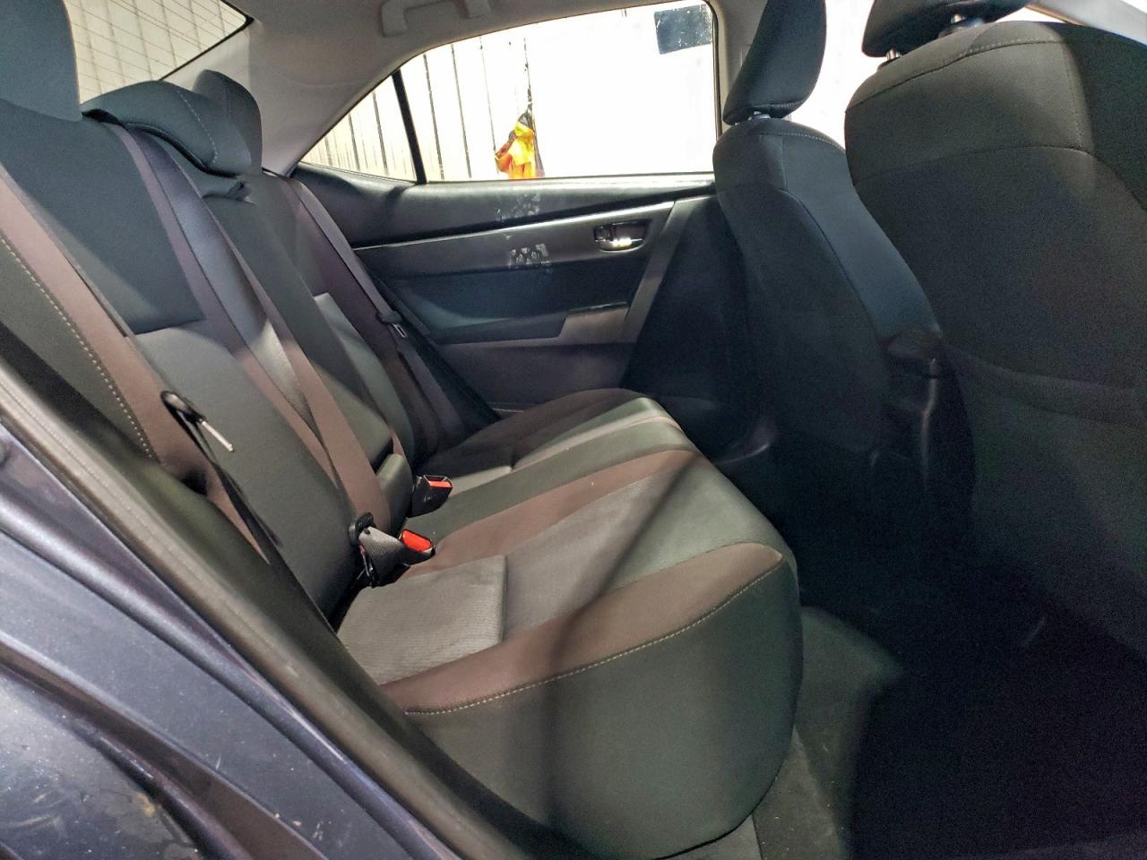2018 TOYOTA COROLLA LE photo 10
