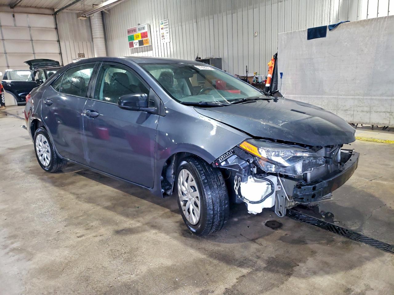 2018 TOYOTA COROLLA LE photo 4