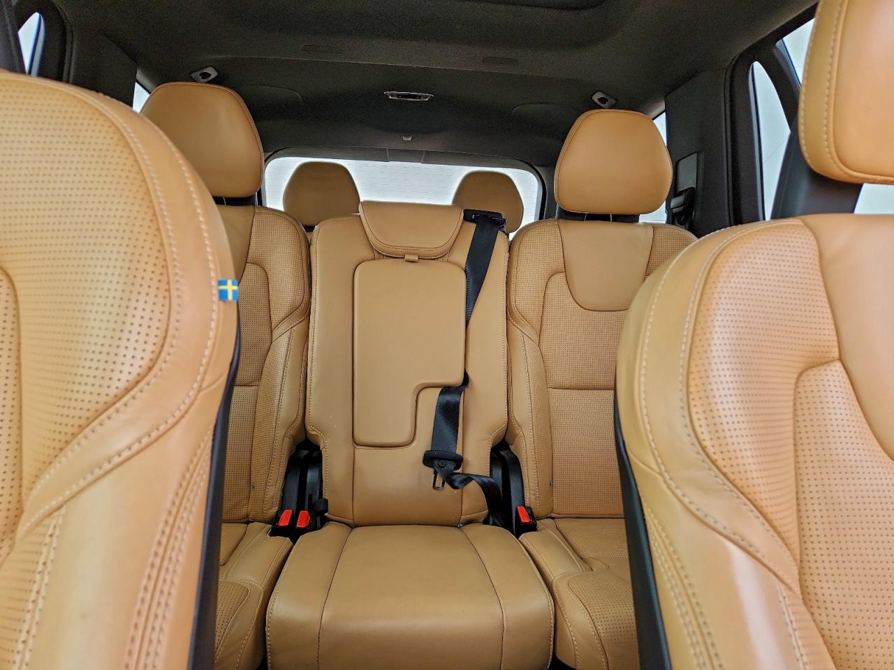 2017 VOLVO XC90 T6 photo 37