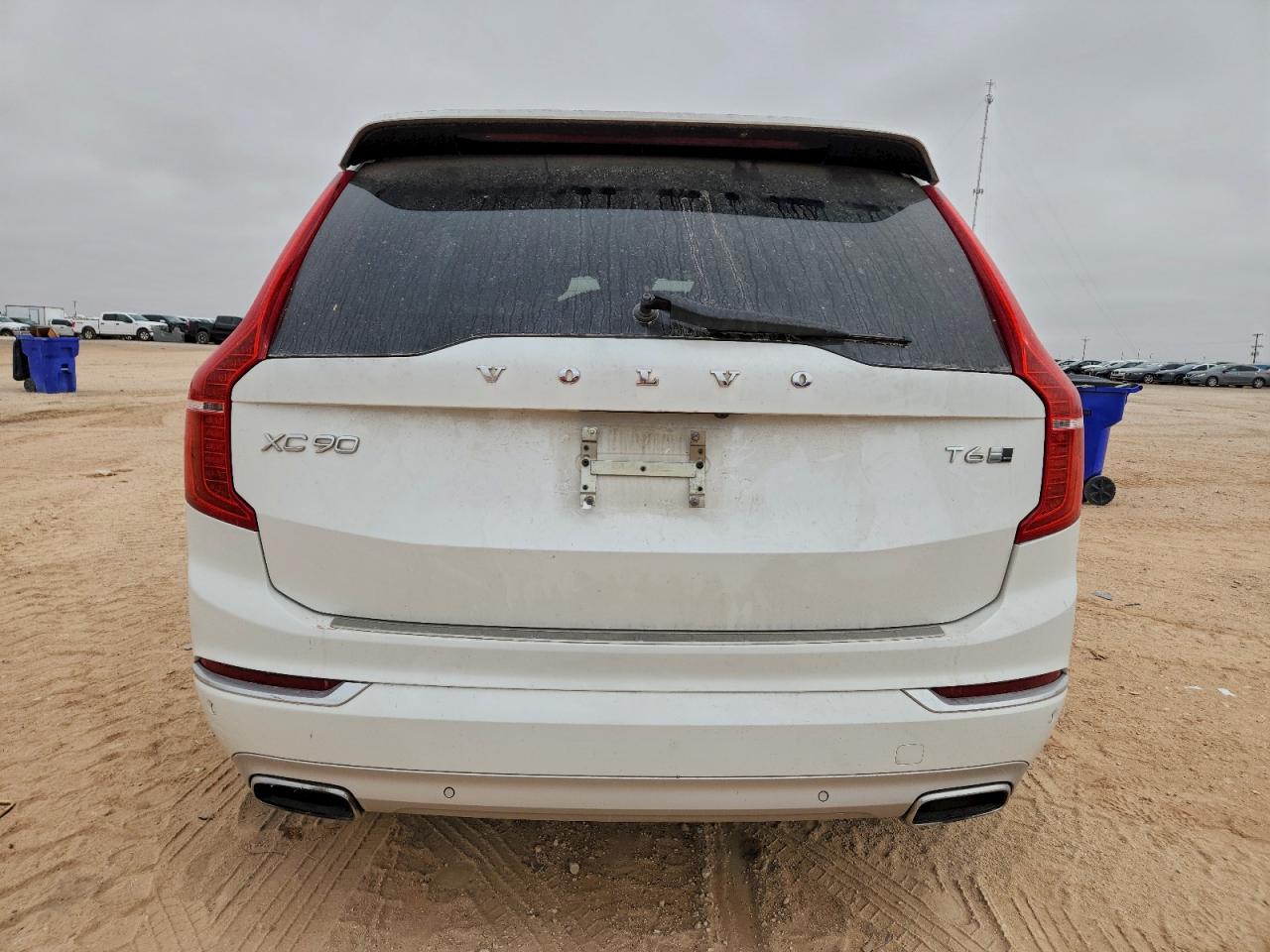 2017 VOLVO XC90 T6 photo 21