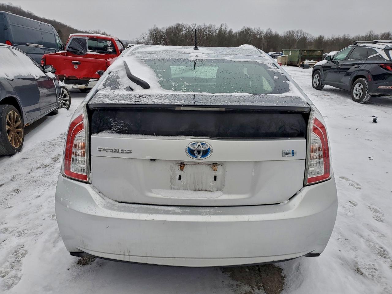 2015 TOYOTA PRIUS photo 11