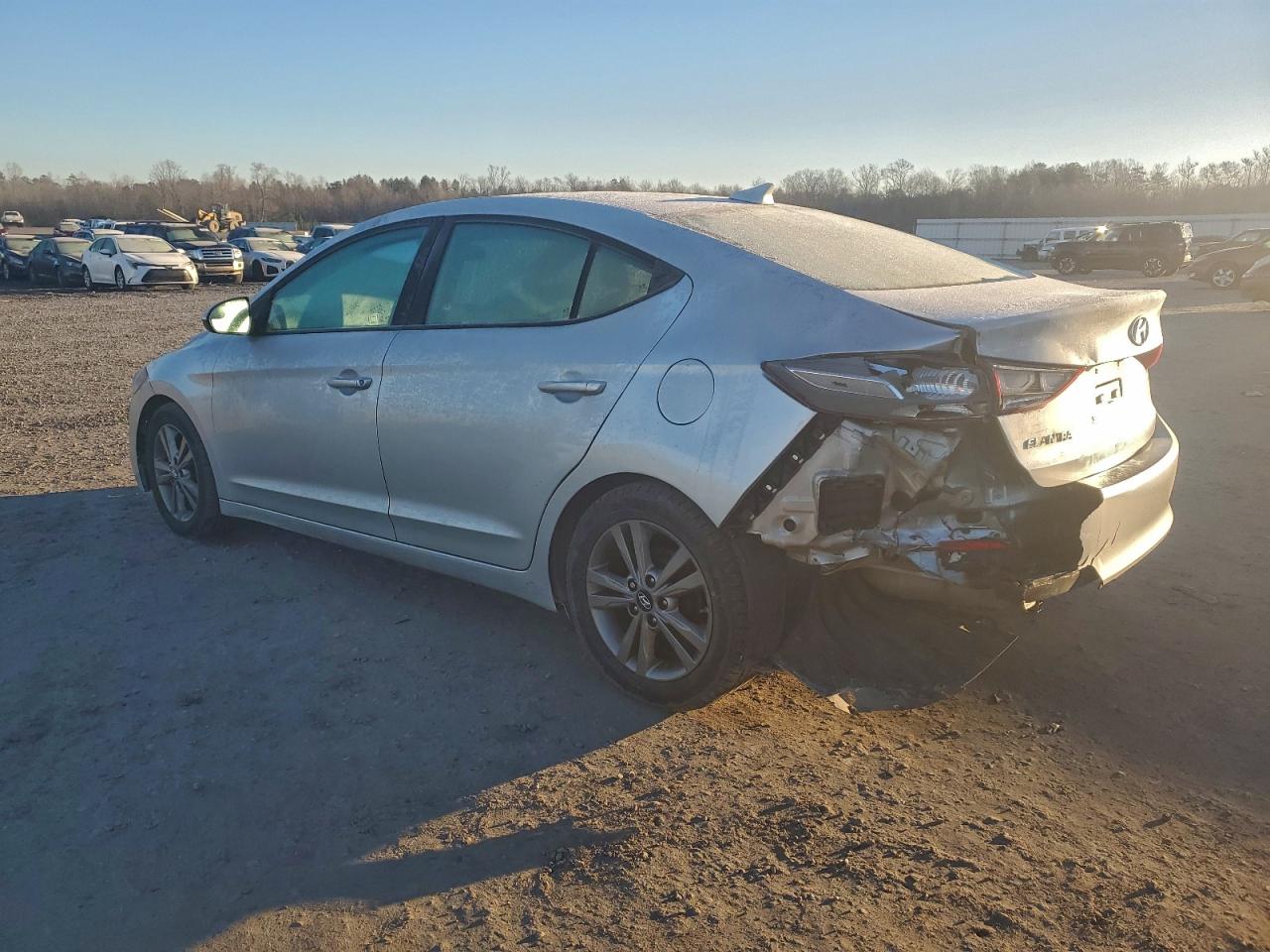 2017 HYUNDAI ELANTRA SE photo 2