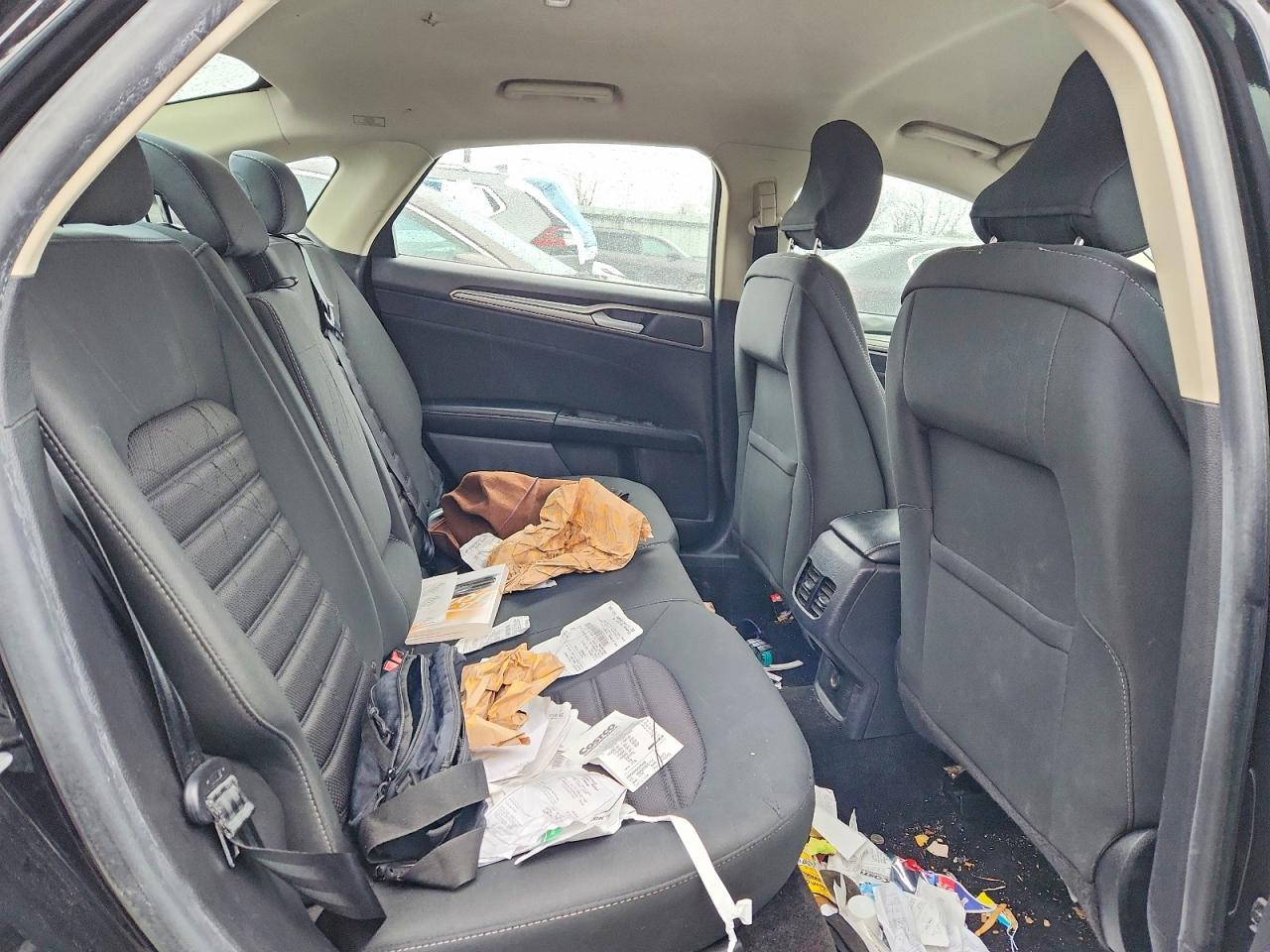 2018 FORD FUSION SE photo 19