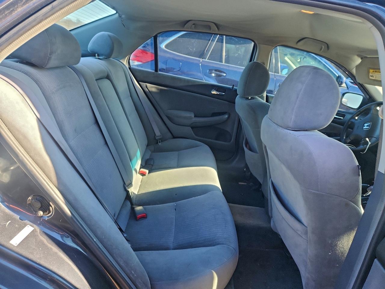 2005 HONDA ACCORD LX photo 19
