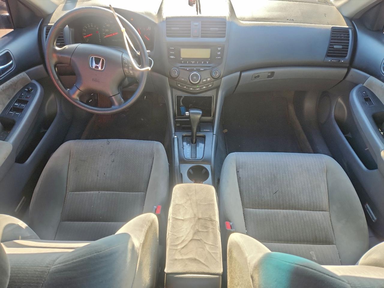 2005 HONDA ACCORD LX photo 15