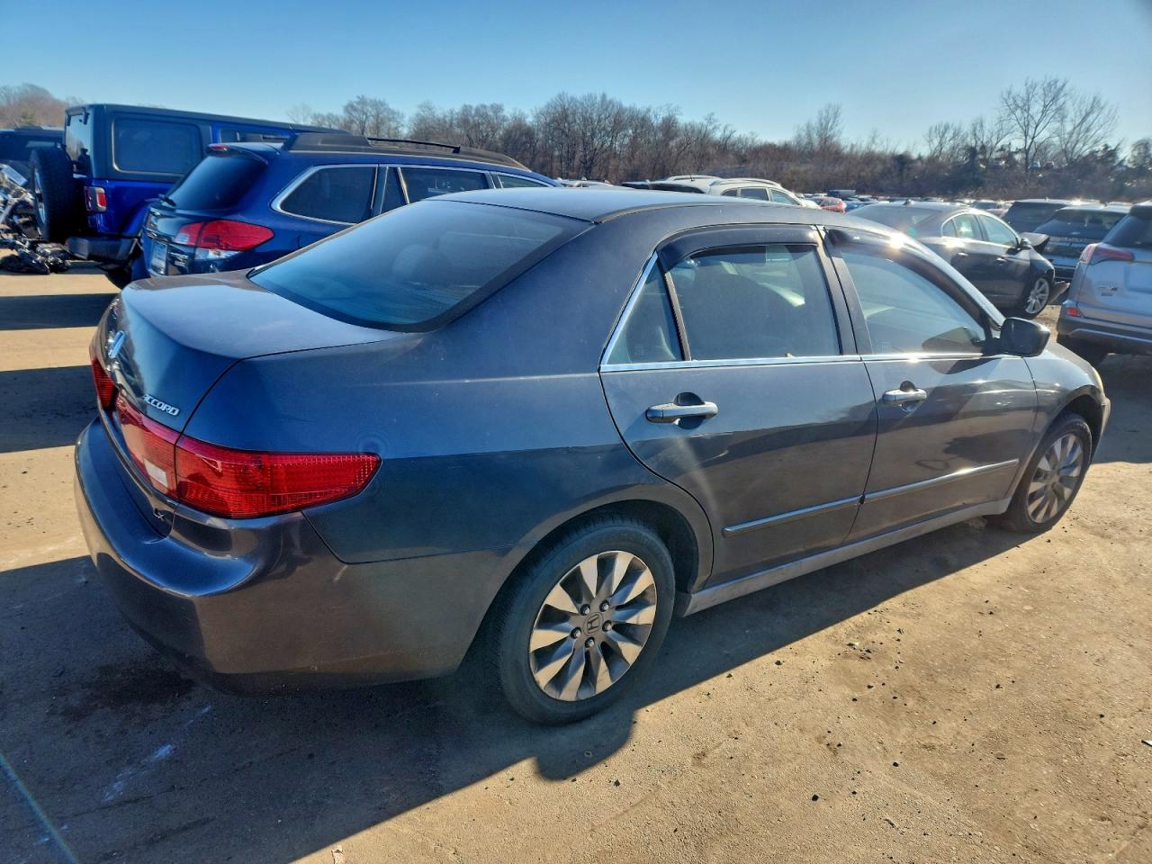 2005 HONDA ACCORD LX photo 5