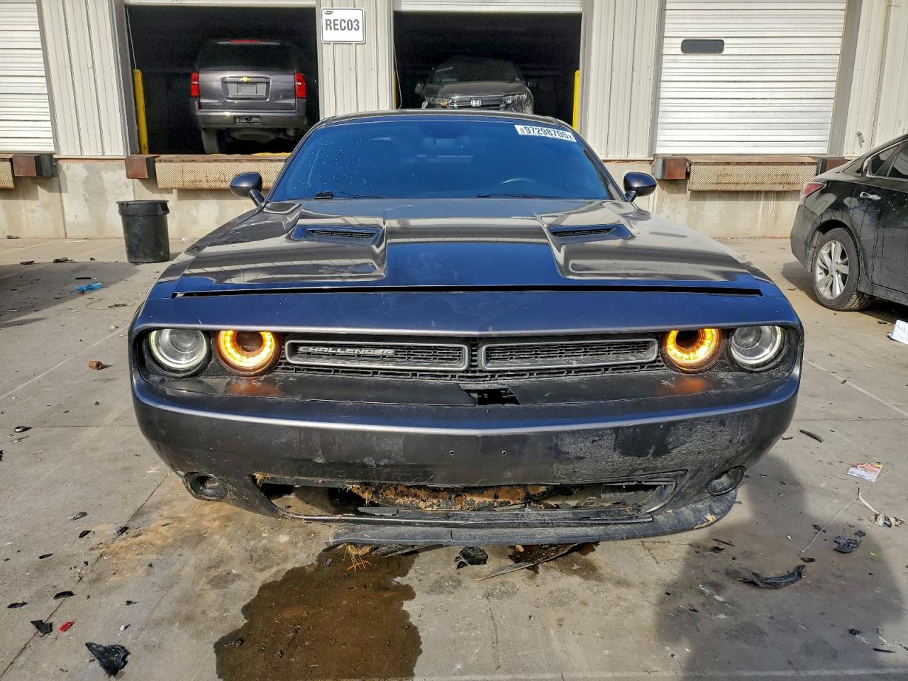 2016 DODGE CHALLENGER SXT photo 5