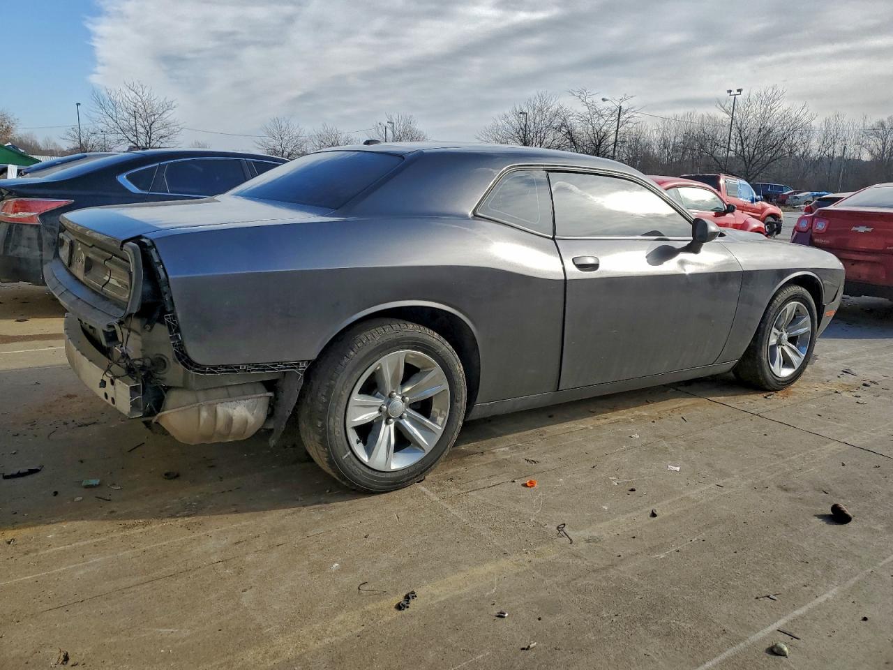 2016 DODGE CHALLENGER SXT photo 3