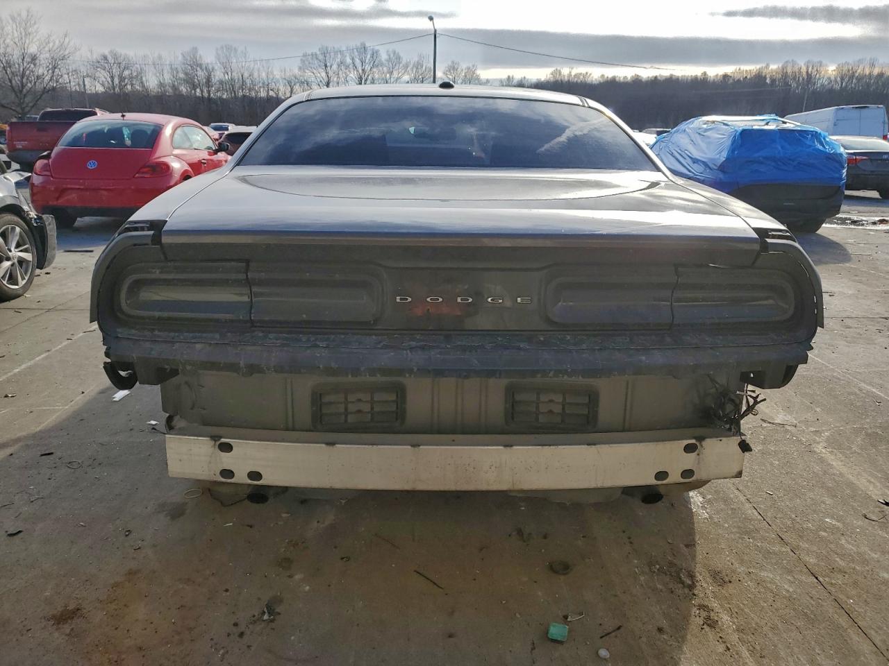 2016 DODGE CHALLENGER SXT photo 6
