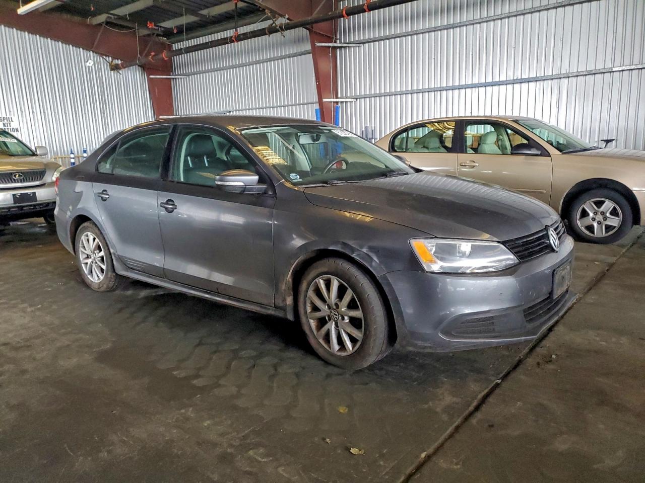 2012 VOLKSWAGEN JETTA SE photo 4