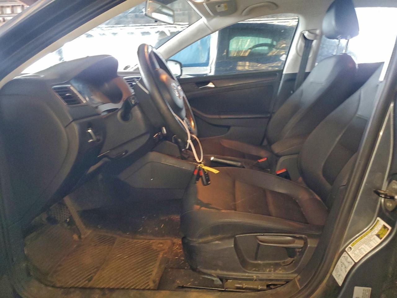2012 VOLKSWAGEN JETTA SE photo 7