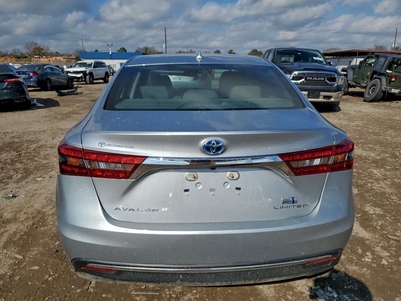 2016 TOYOTA AVALON HYBRID photo 16