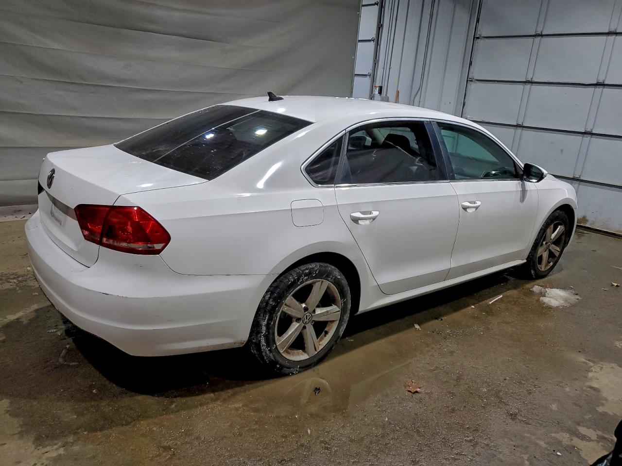 2012 VOLKSWAGEN PASSAT SE photo 3