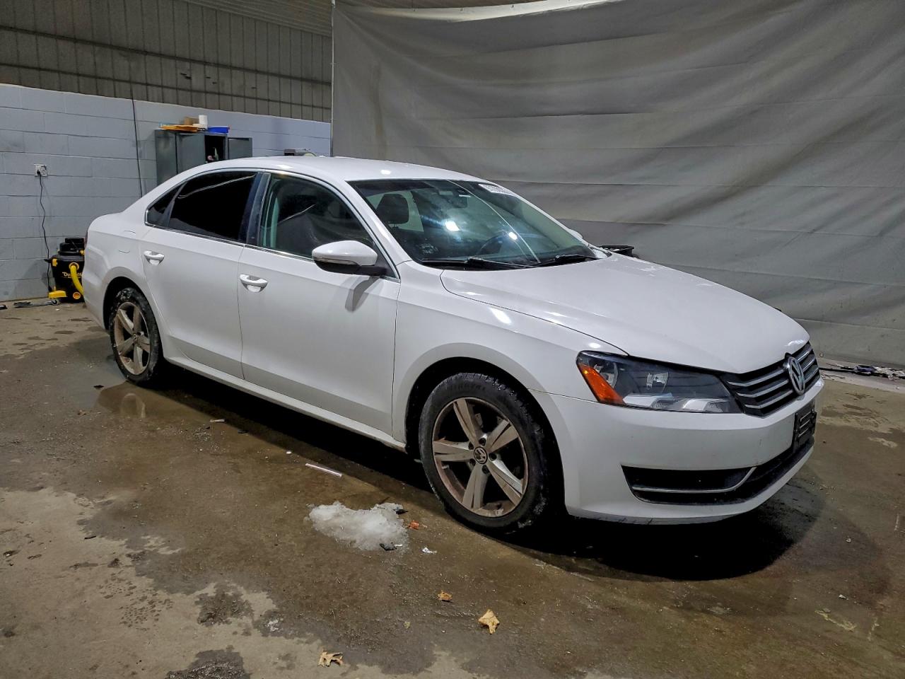 2012 VOLKSWAGEN PASSAT SE photo 4