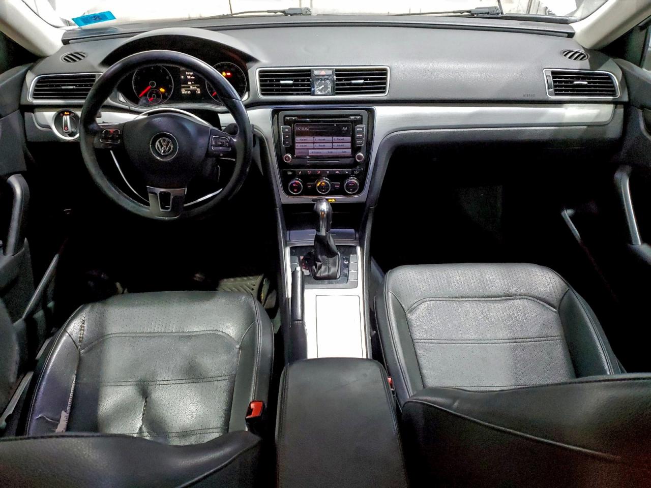 2012 VOLKSWAGEN PASSAT SE photo 8
