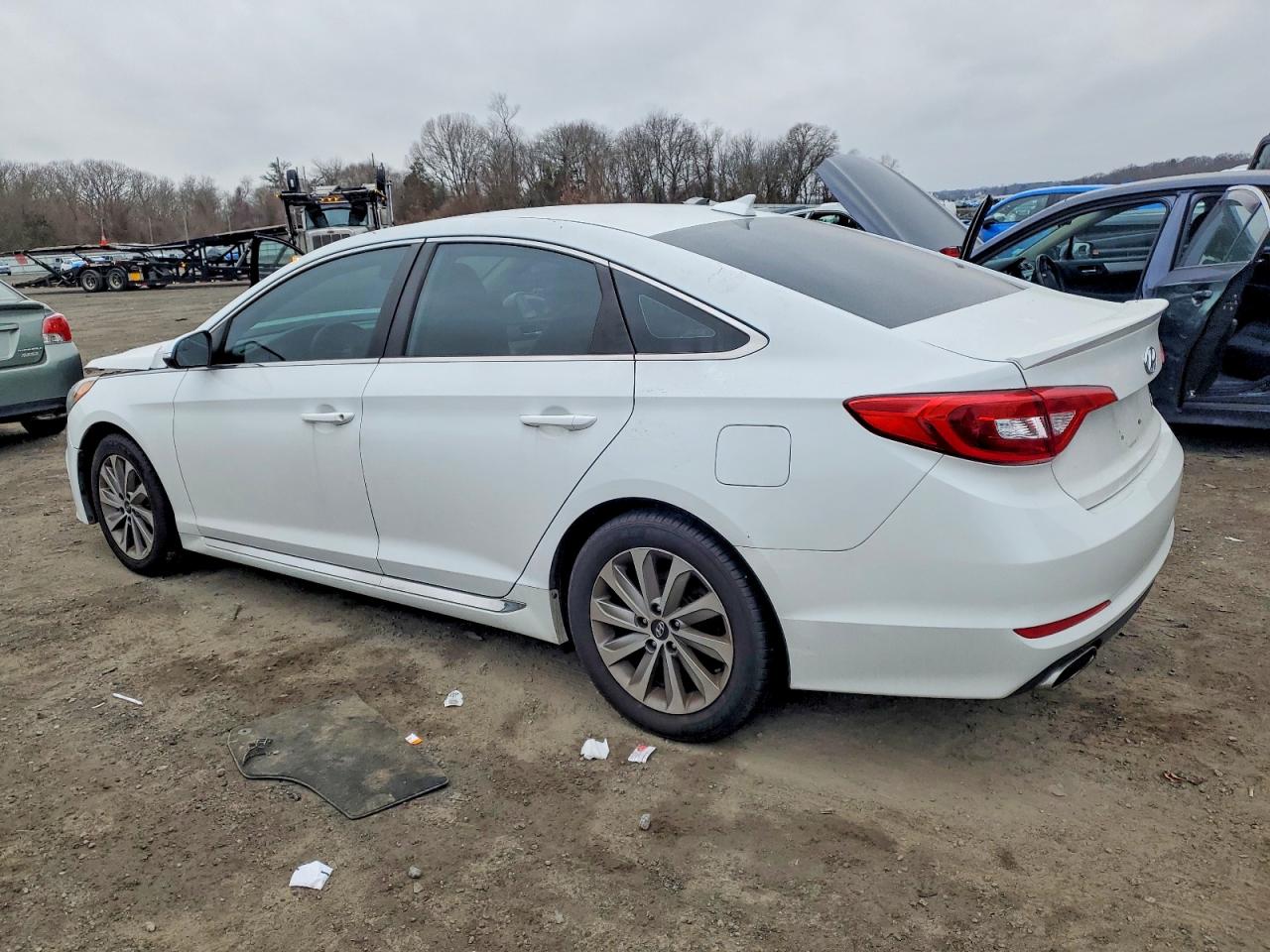 2017 HYUNDAI SONATA SPORT photo 2