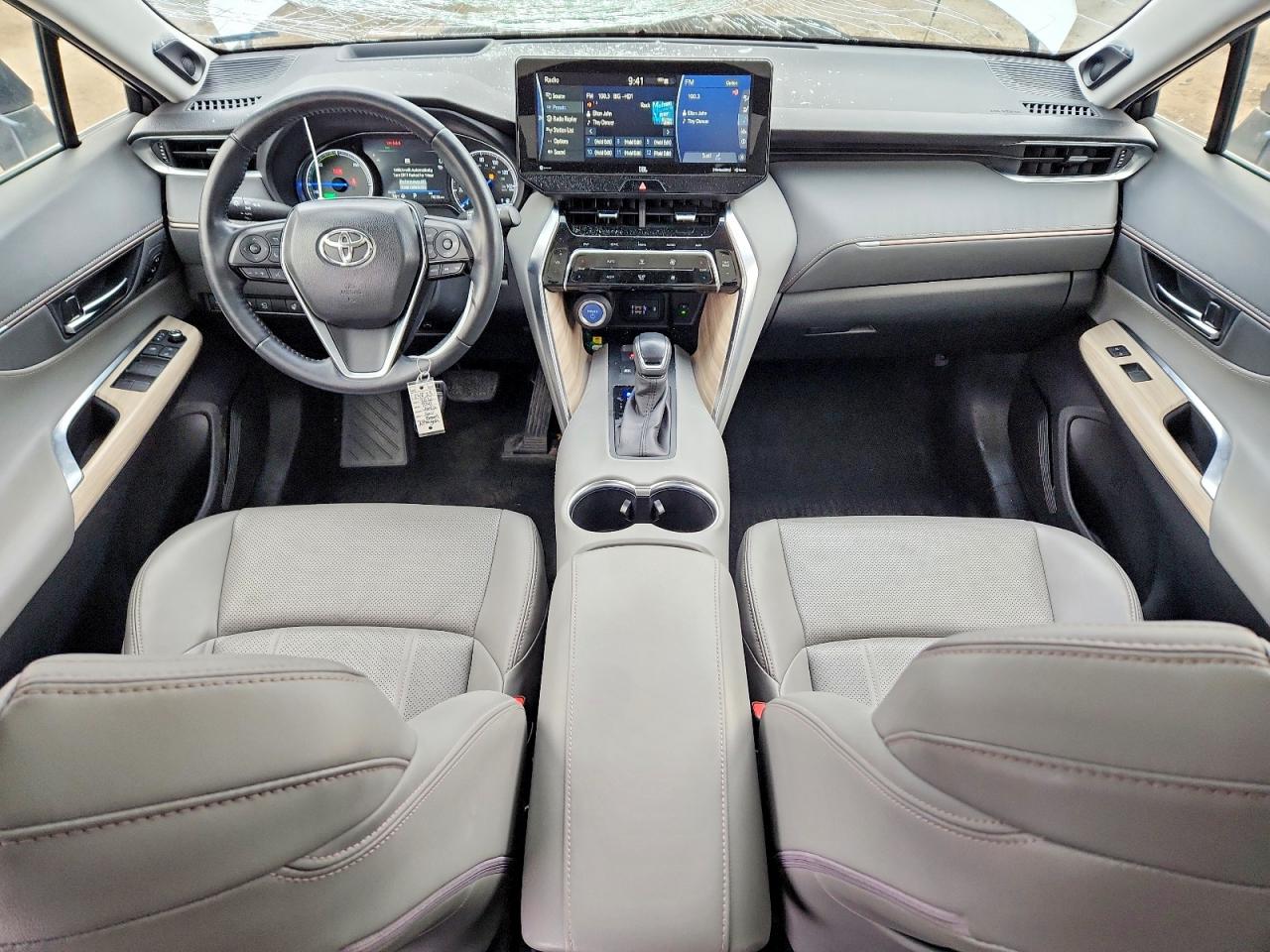 2021 TOYOTA VENZA photo 8