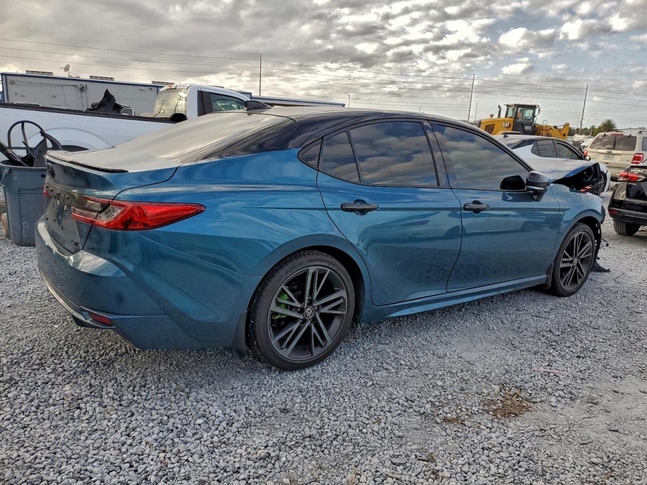 2025 TOYOTA CAMRY XSE photo 5