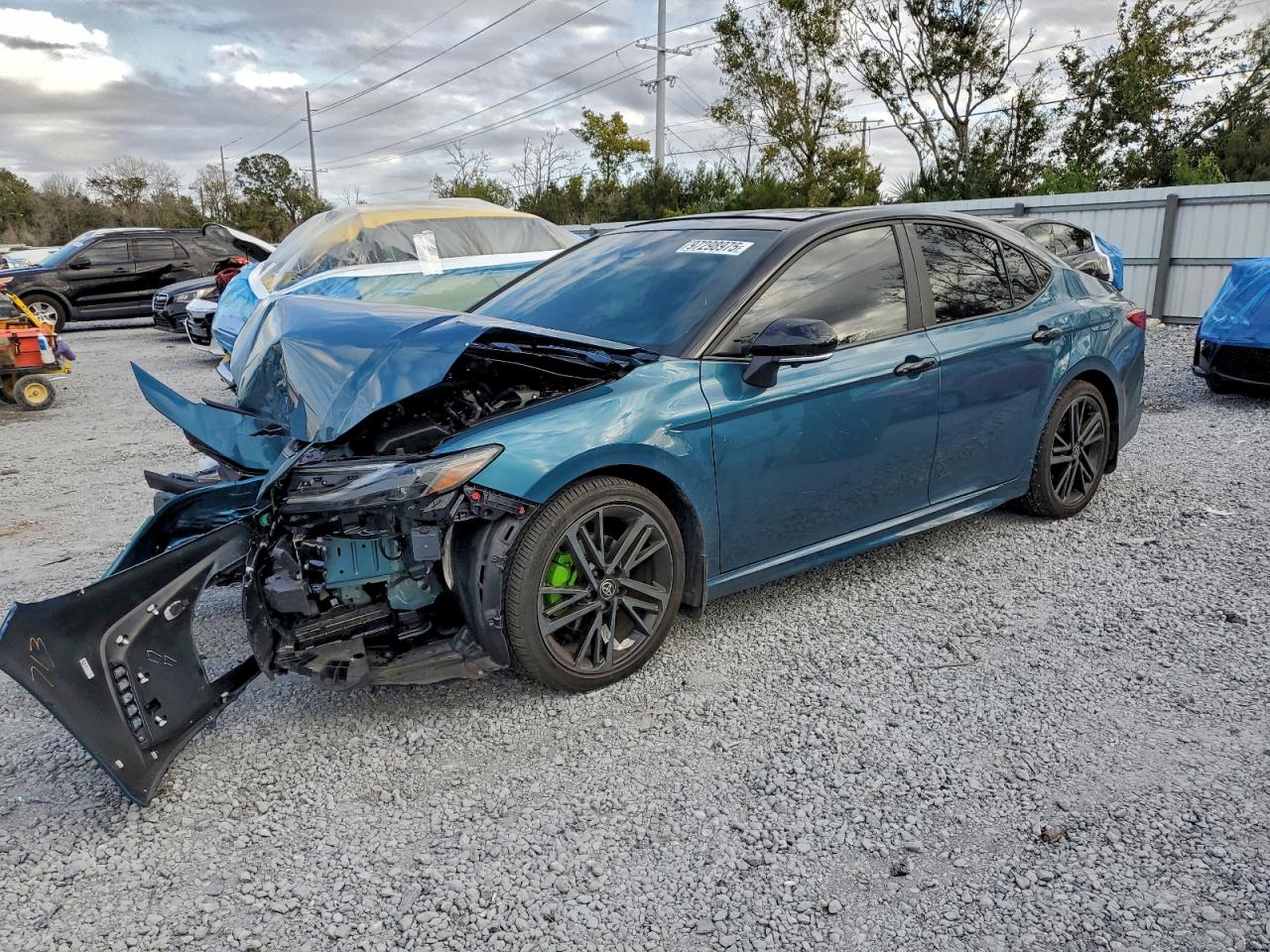 2025 TOYOTA CAMRY