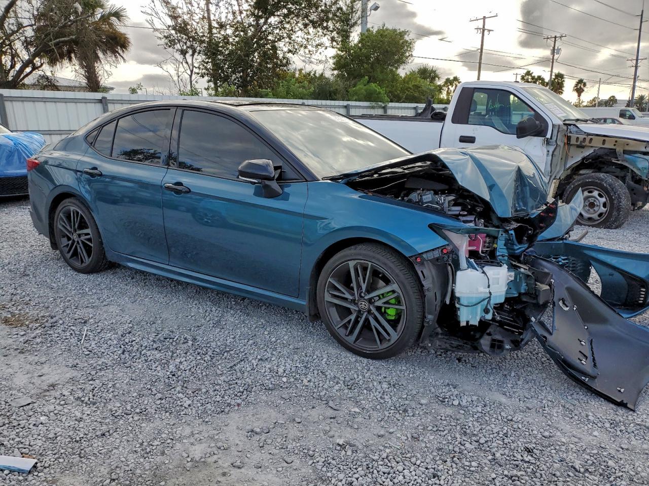 2025 TOYOTA CAMRY XSE photo 7