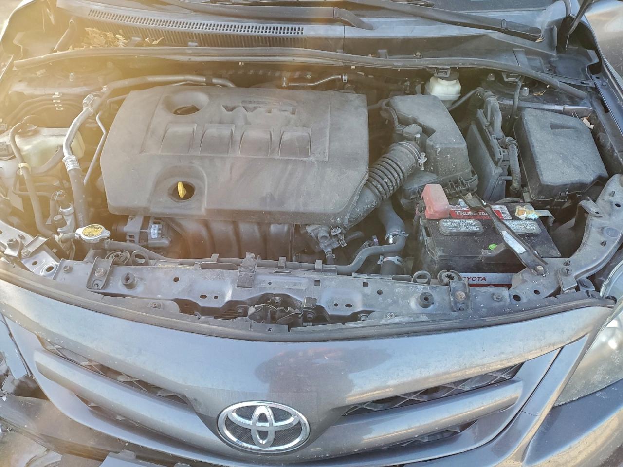 2013 TOYOTA COROLLA BASE photo 11
