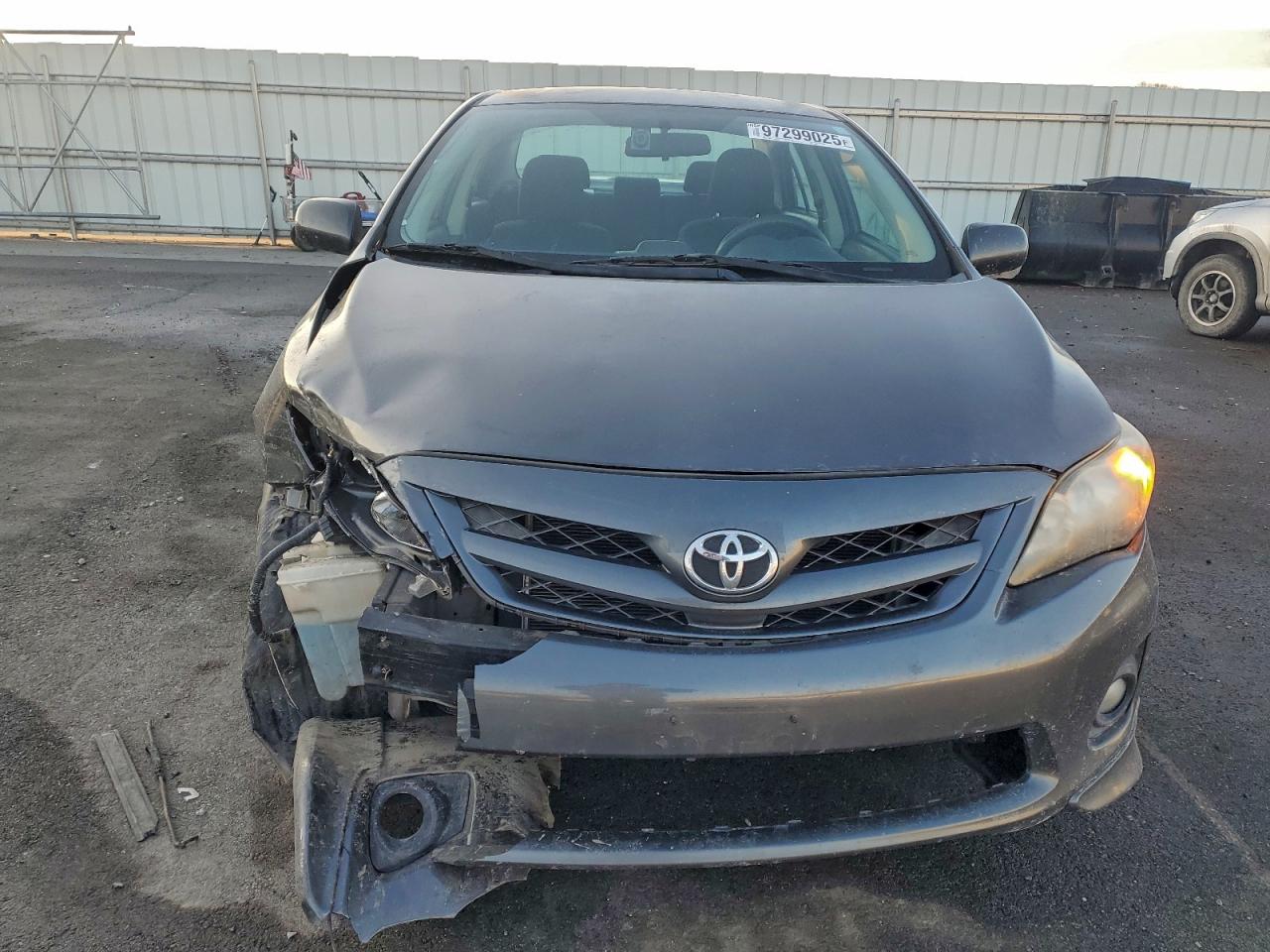 2013 TOYOTA COROLLA BASE photo 5