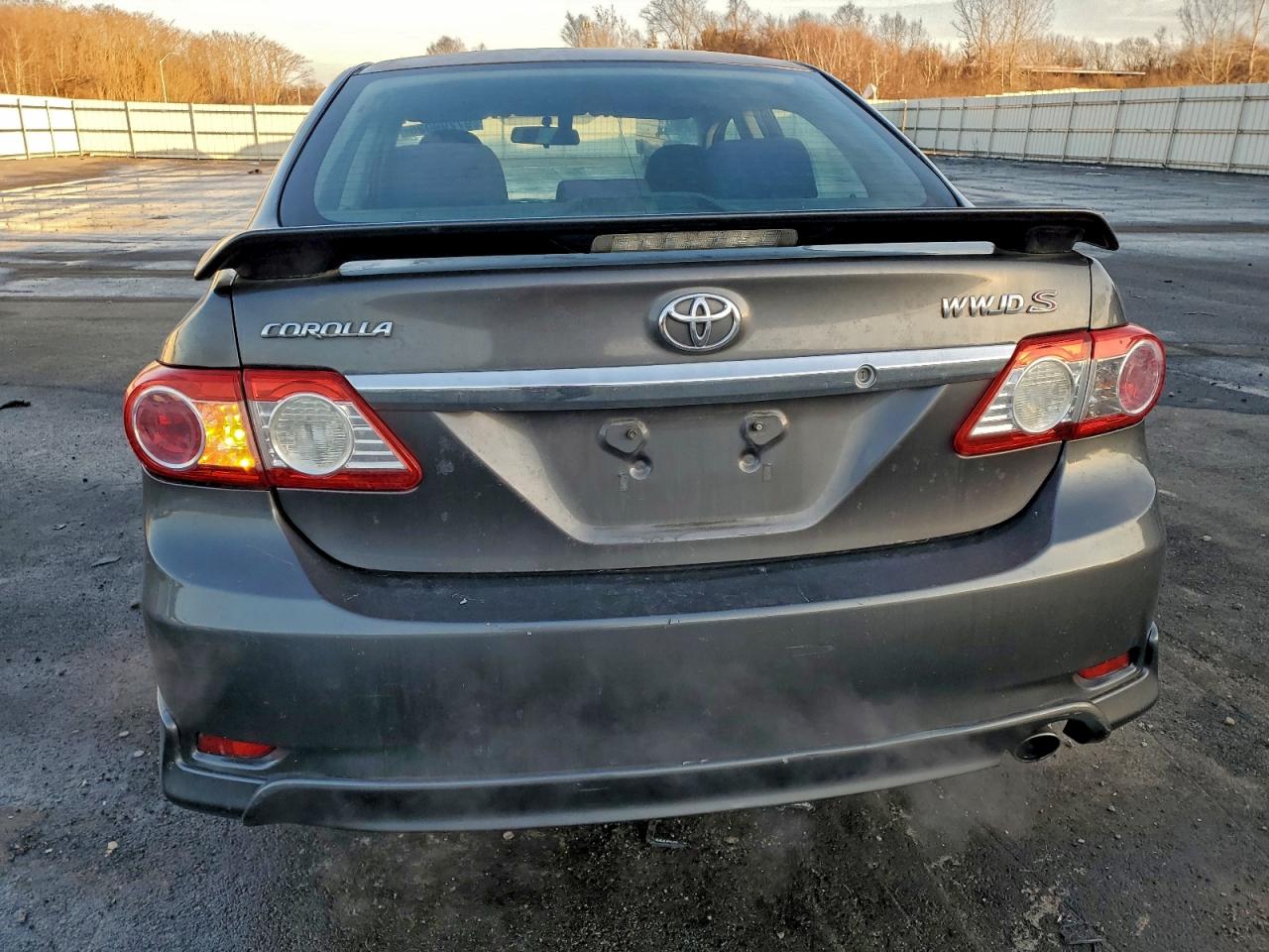 2013 TOYOTA COROLLA BASE photo 6