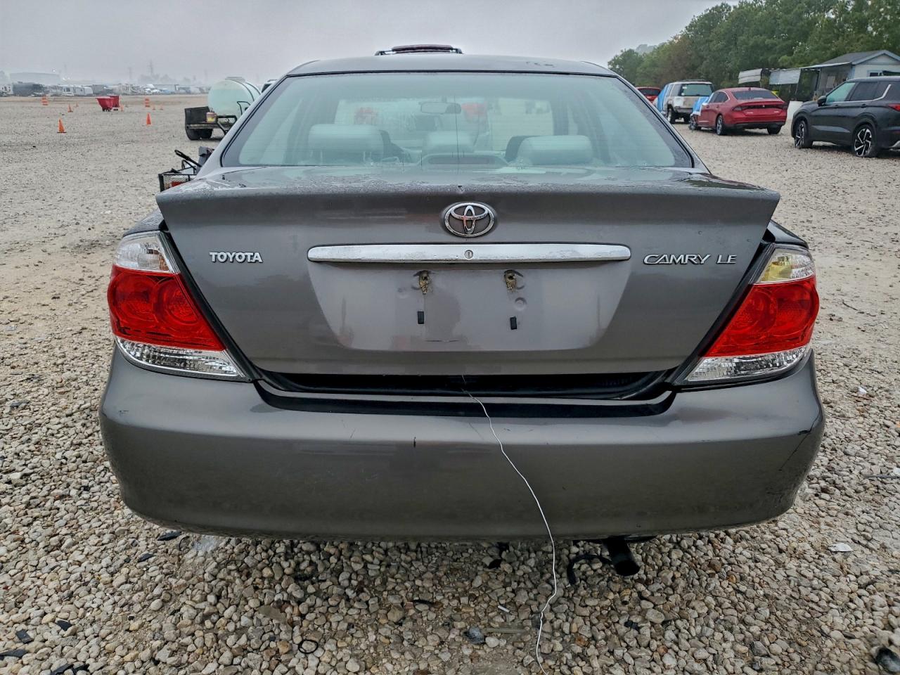 2005 TOYOTA CAMRY LE photo 6