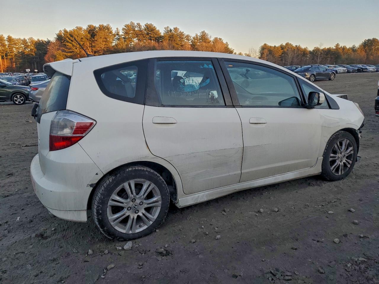 2011 HONDA FIT SPORT photo 3