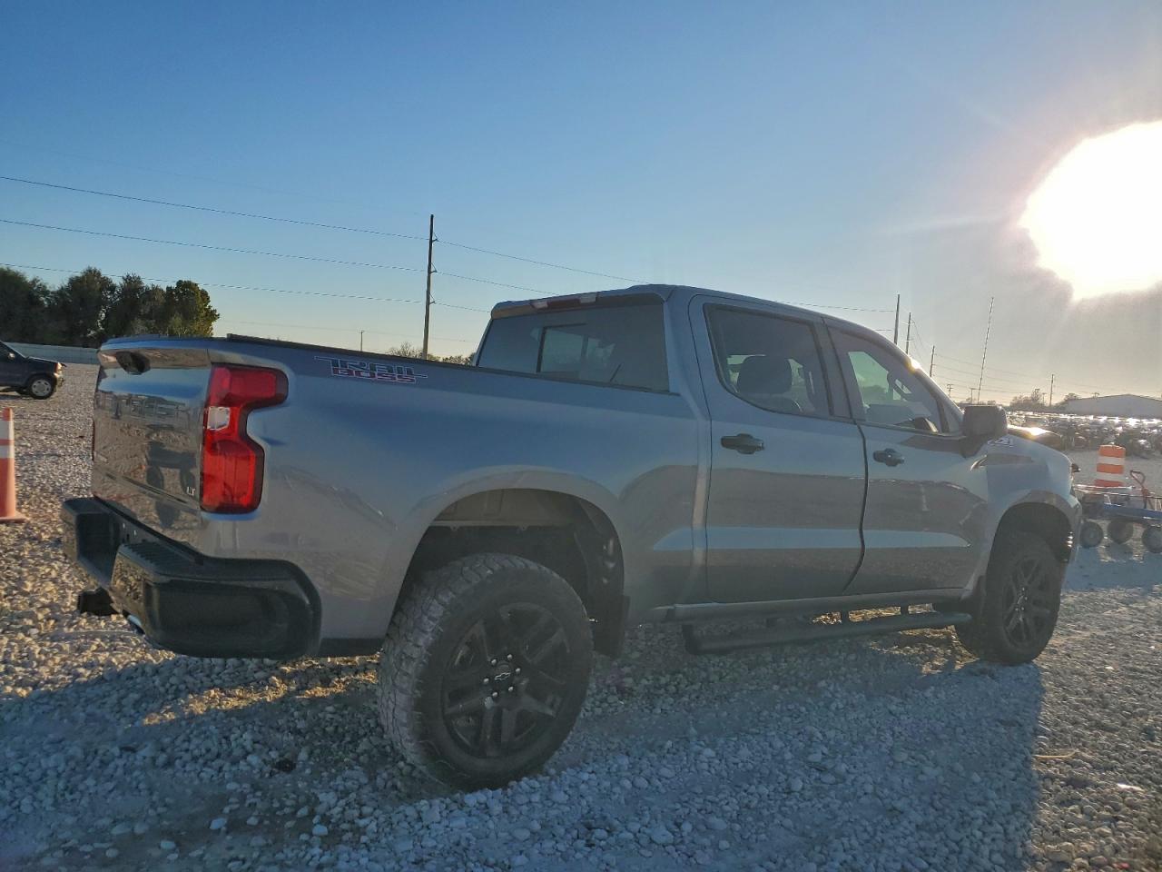 2025 CHEVROLET SILVERADO K1500 LT TRAIL BOSS photo 3