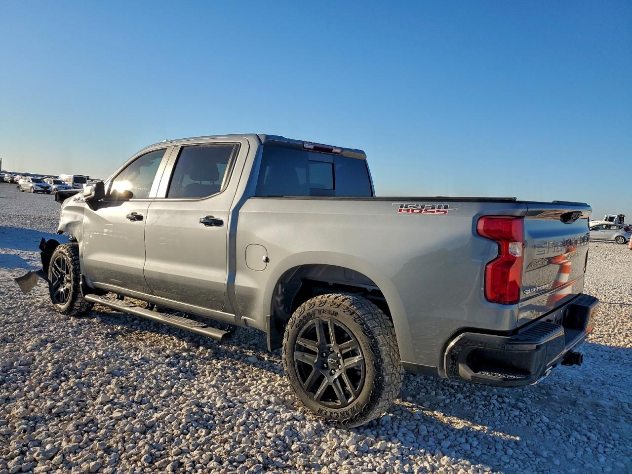 2025 CHEVROLET SILVERADO K1500 LT TRAIL BOSS photo 2