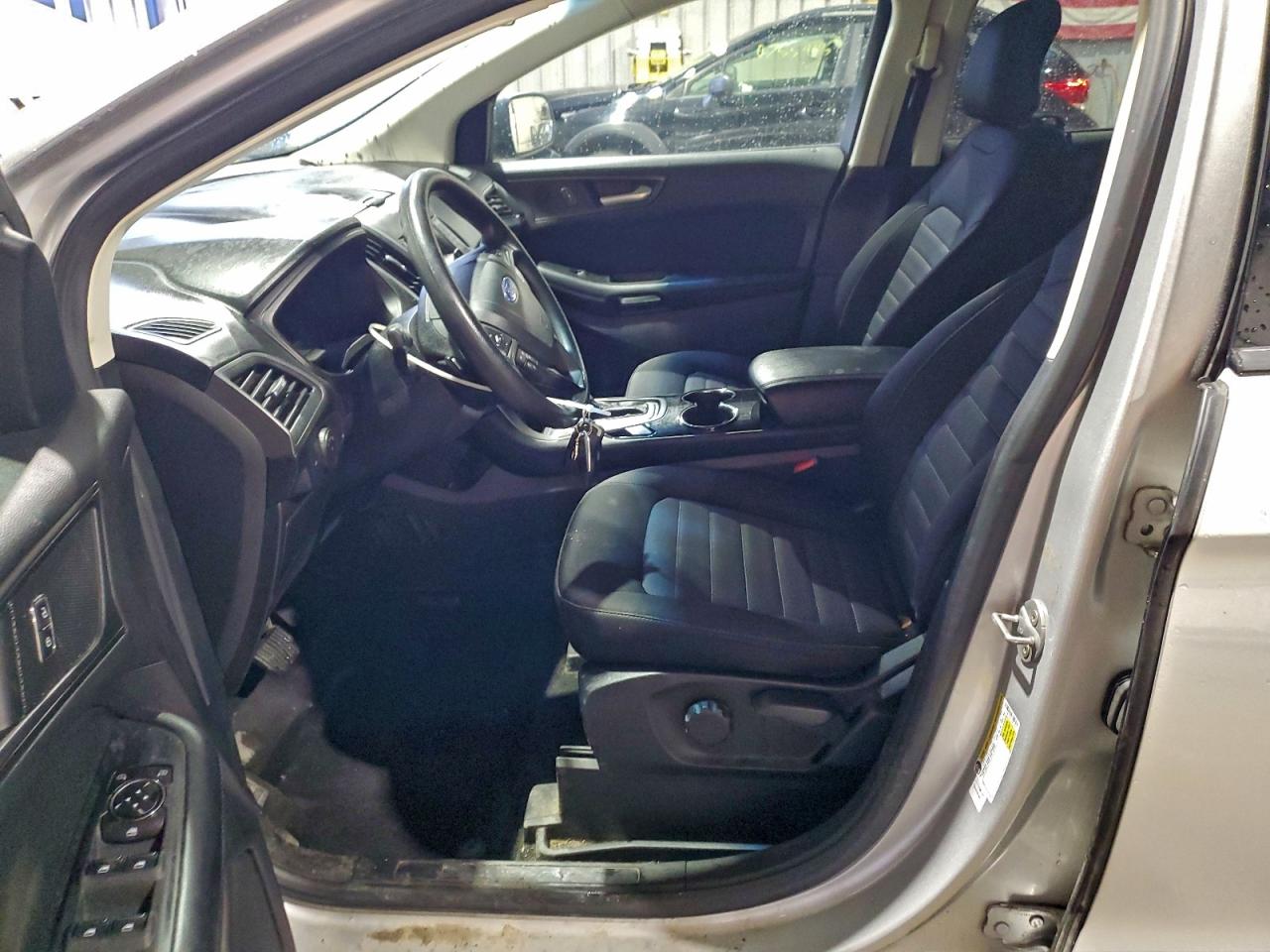 2018 FORD EDGE SE photo 13