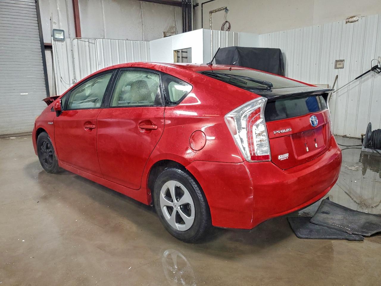 2013 TOYOTA PRIUS photo 2