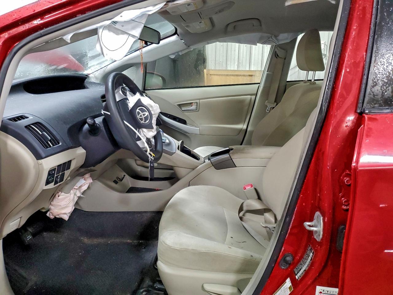 2013 TOYOTA PRIUS photo 7