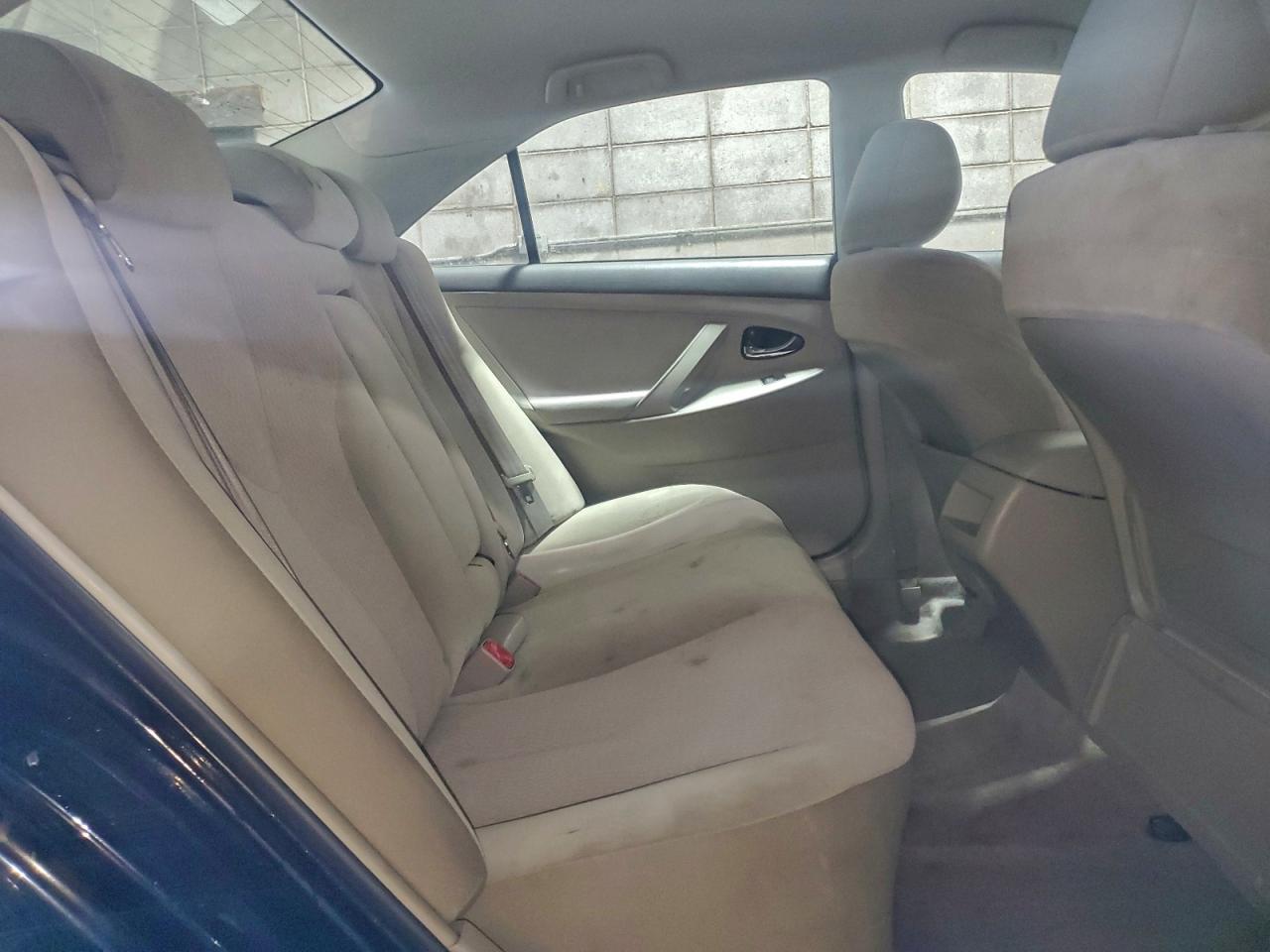 2011 TOYOTA CAMRY BASE photo 19