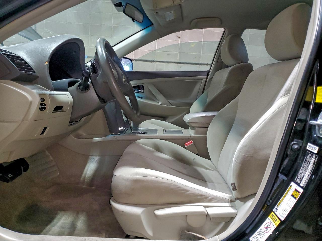 2011 TOYOTA CAMRY BASE photo 13