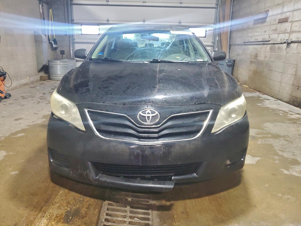 2011 TOYOTA CAMRY BASE photo 9