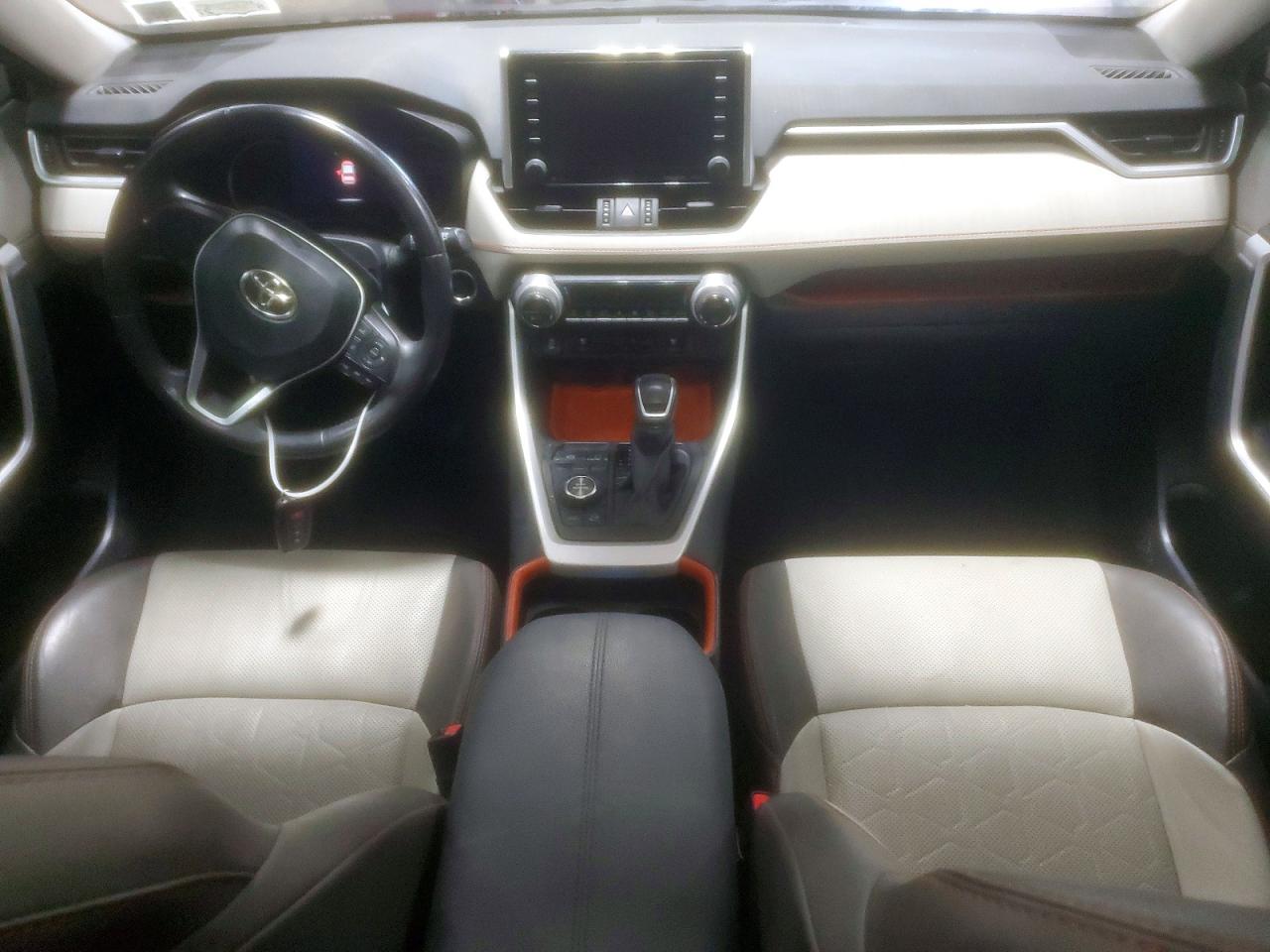 2019 TOYOTA RAV4 ADVENTURE photo 28