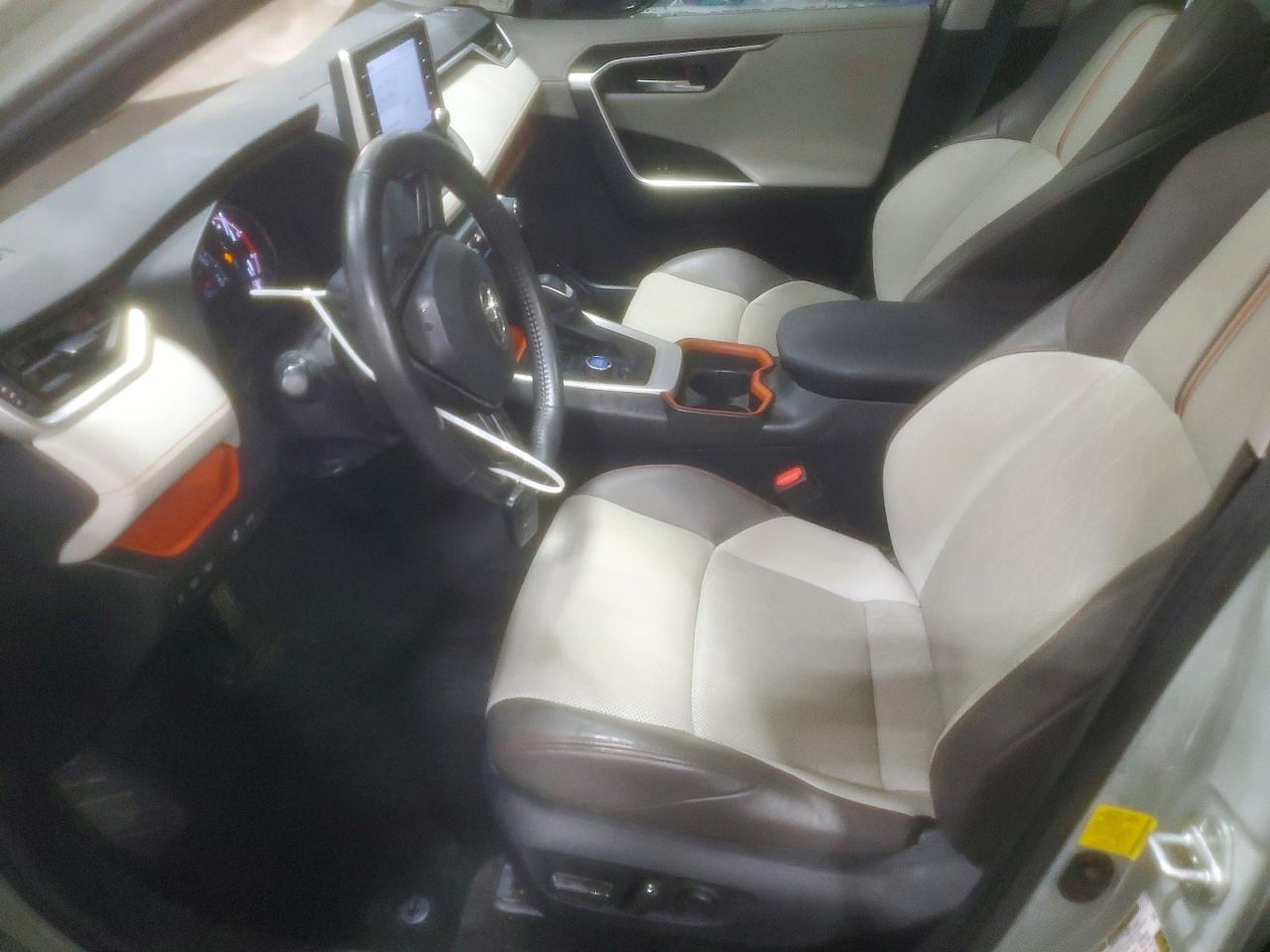2019 TOYOTA RAV4 ADVENTURE photo 24