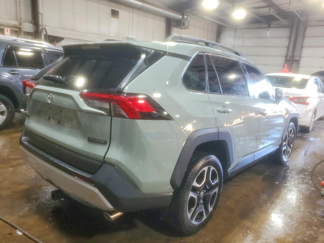 2019 TOYOTA RAV4 ADVENTURE photo 9
