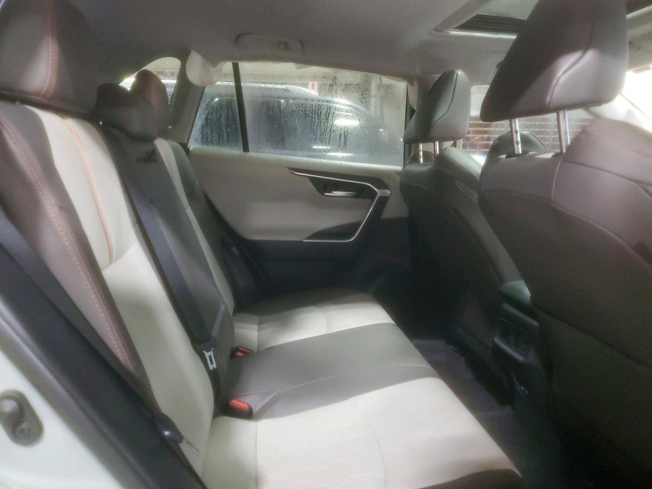 2019 TOYOTA RAV4 ADVENTURE photo 36