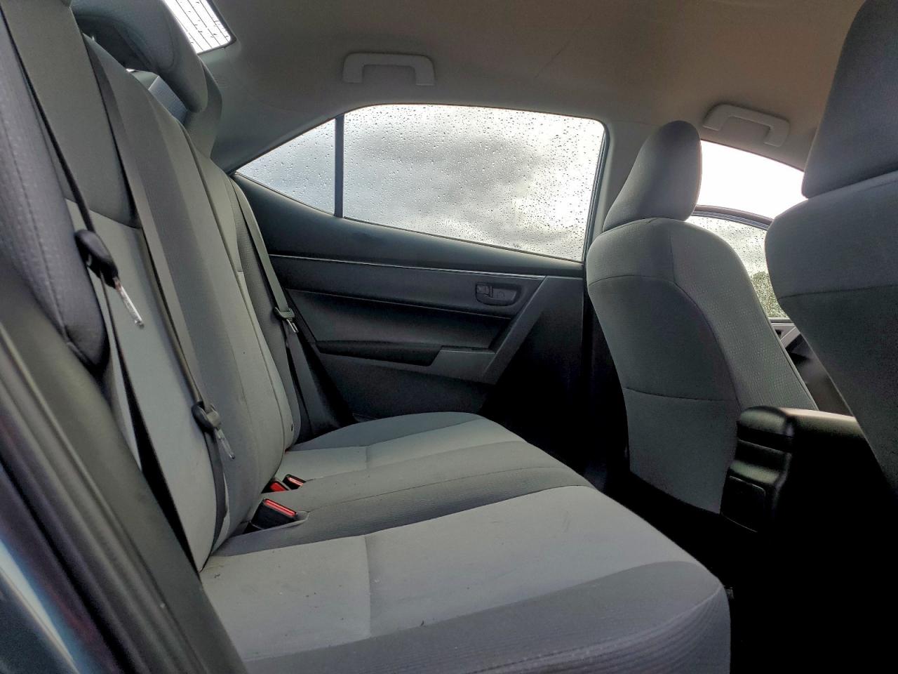 2016 TOYOTA COROLLA L photo 10
